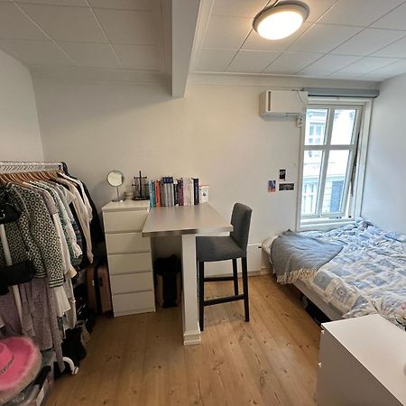 Sjarmerende Bolig Like Ved Togstasjonen Apartment Bergen Bagian luar foto