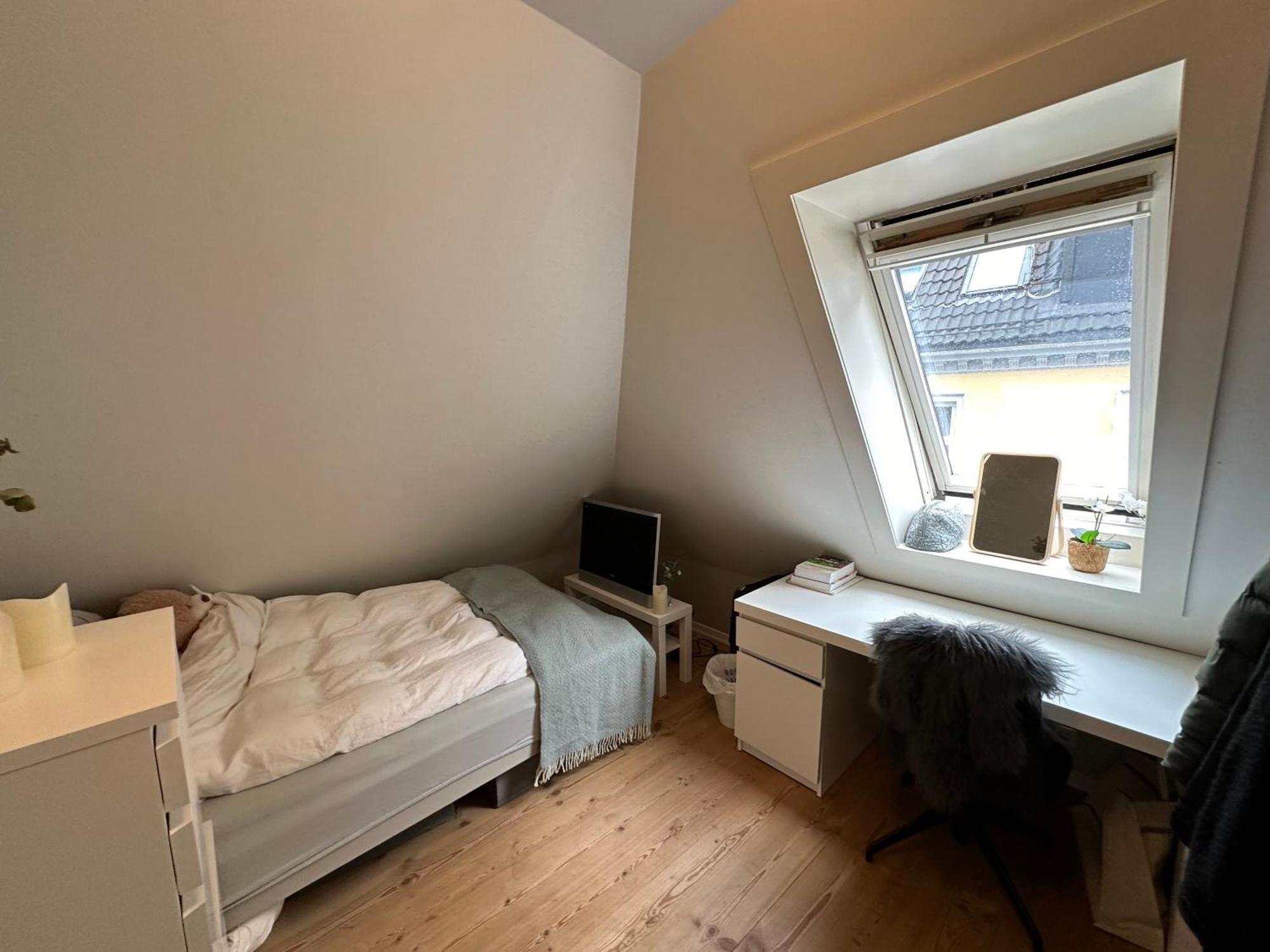 Sjarmerende Bolig Like Ved Togstasjonen Apartment Bergen Bagian luar foto