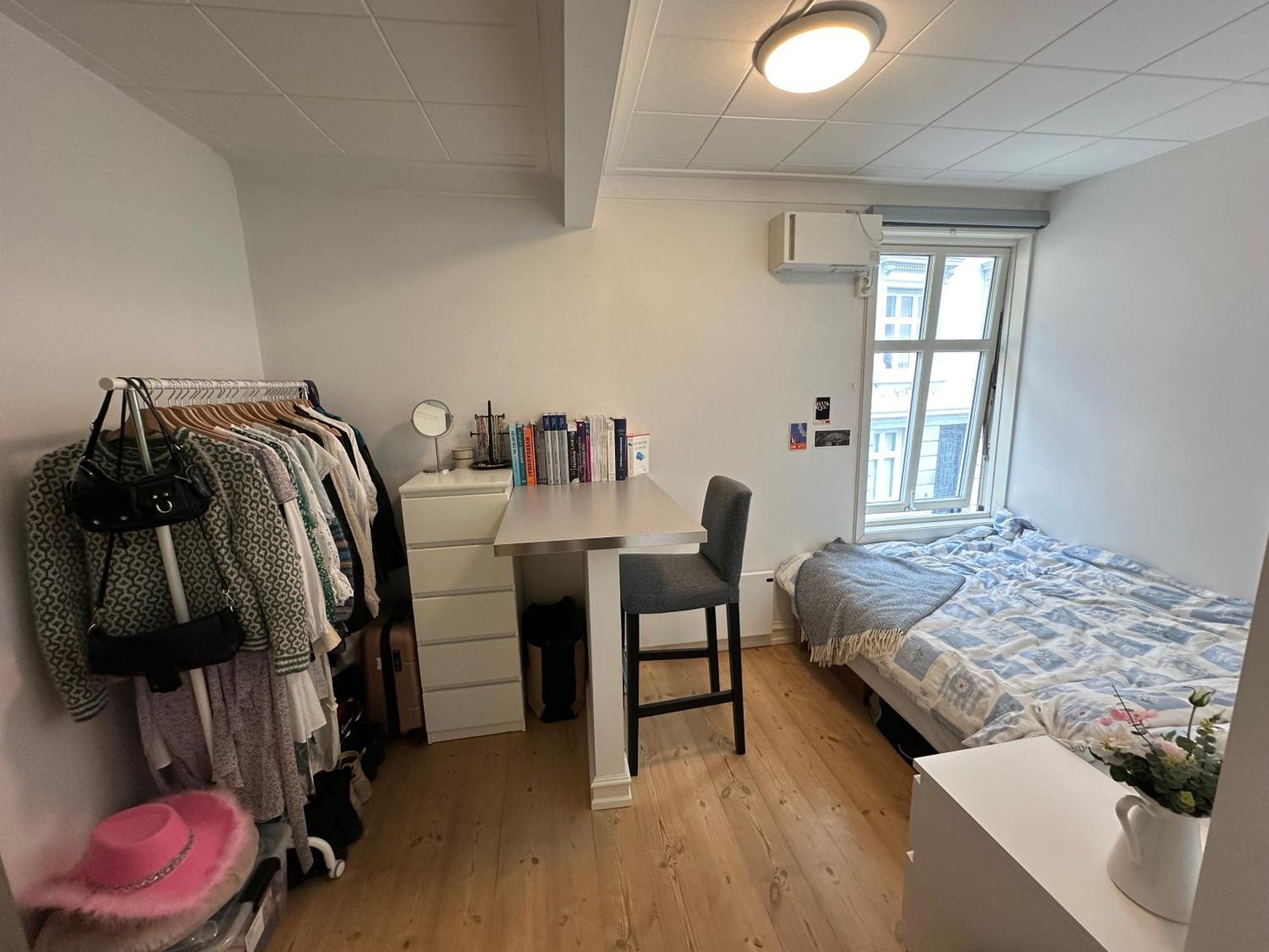 Sjarmerende Bolig Like Ved Togstasjonen Apartment Bergen Bagian luar foto